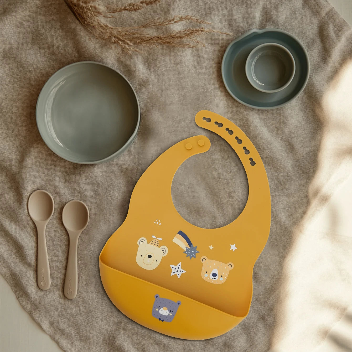 Silikon Babylätzchen mit Krümelfänger BPA-frei